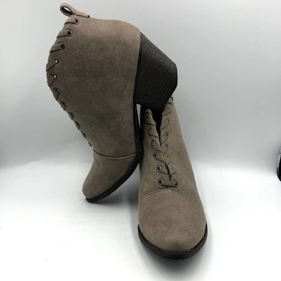 Coconuts by Matisse Women's Ankle Booties - Picture 4 of 11